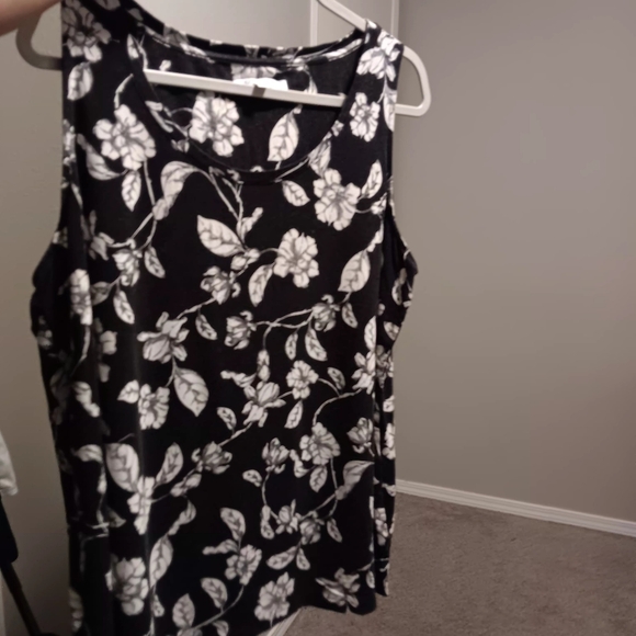 Chico's Black Floral Sleeveless Tank Top - Picture 10 of 12